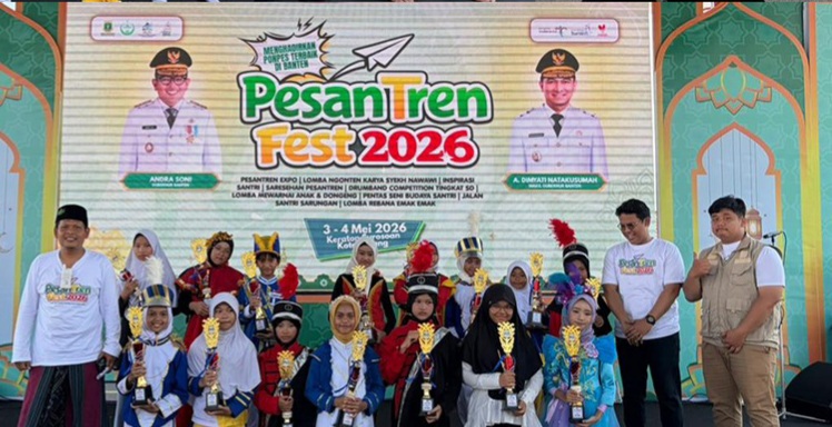 Pesantren Fest 2026: SD Islam Insan Karima Raih Juara Umum Drumband