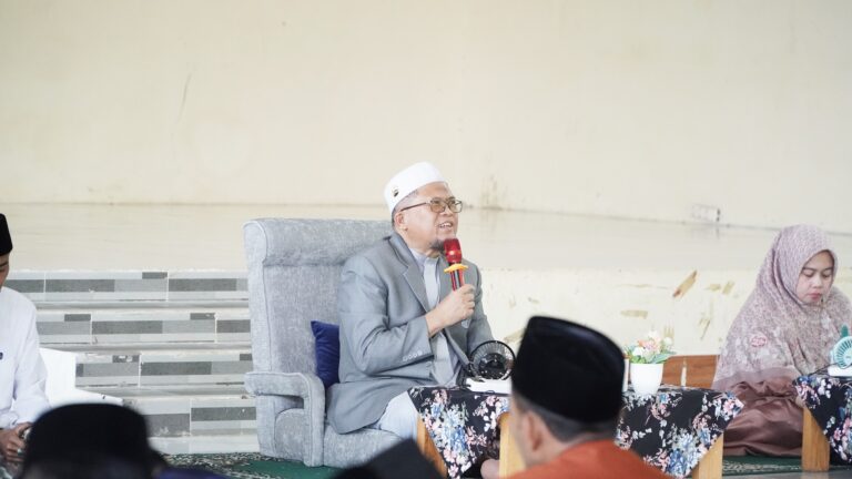 Memegang Teguh Haq, Menjauhi Kebatilan