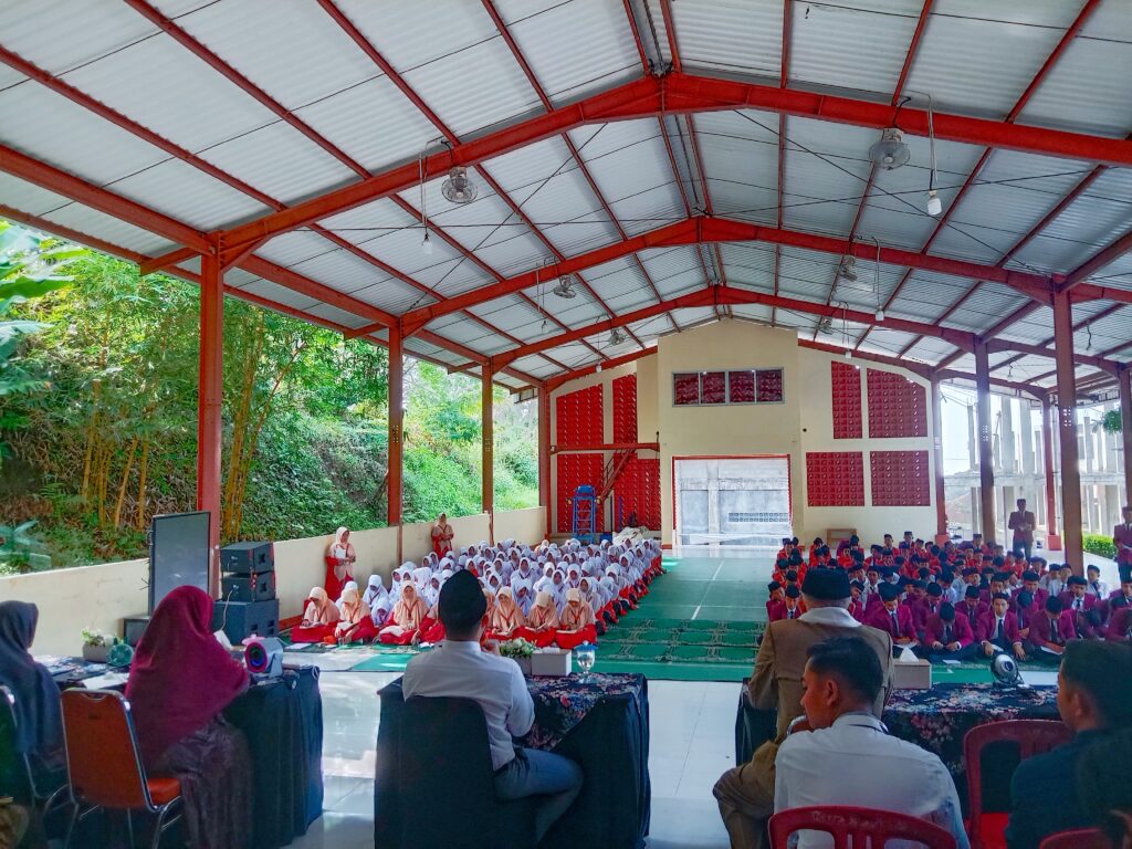 Kuliah Umum Babak Ke-3: Memahami Makna Tholabul Ilmi Lil Ibadah dan Jati Diri Santri